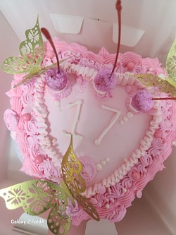6in pink vintage heart cake