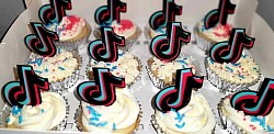 Tik tok cupcakes