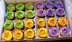 Mardi Gras cupcakes